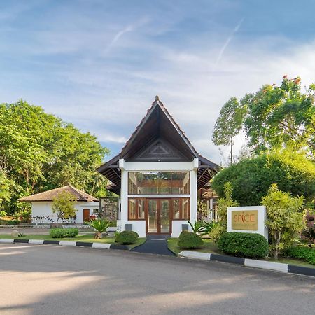 Indra Maya Pool Villas Lagoi Exterior photo