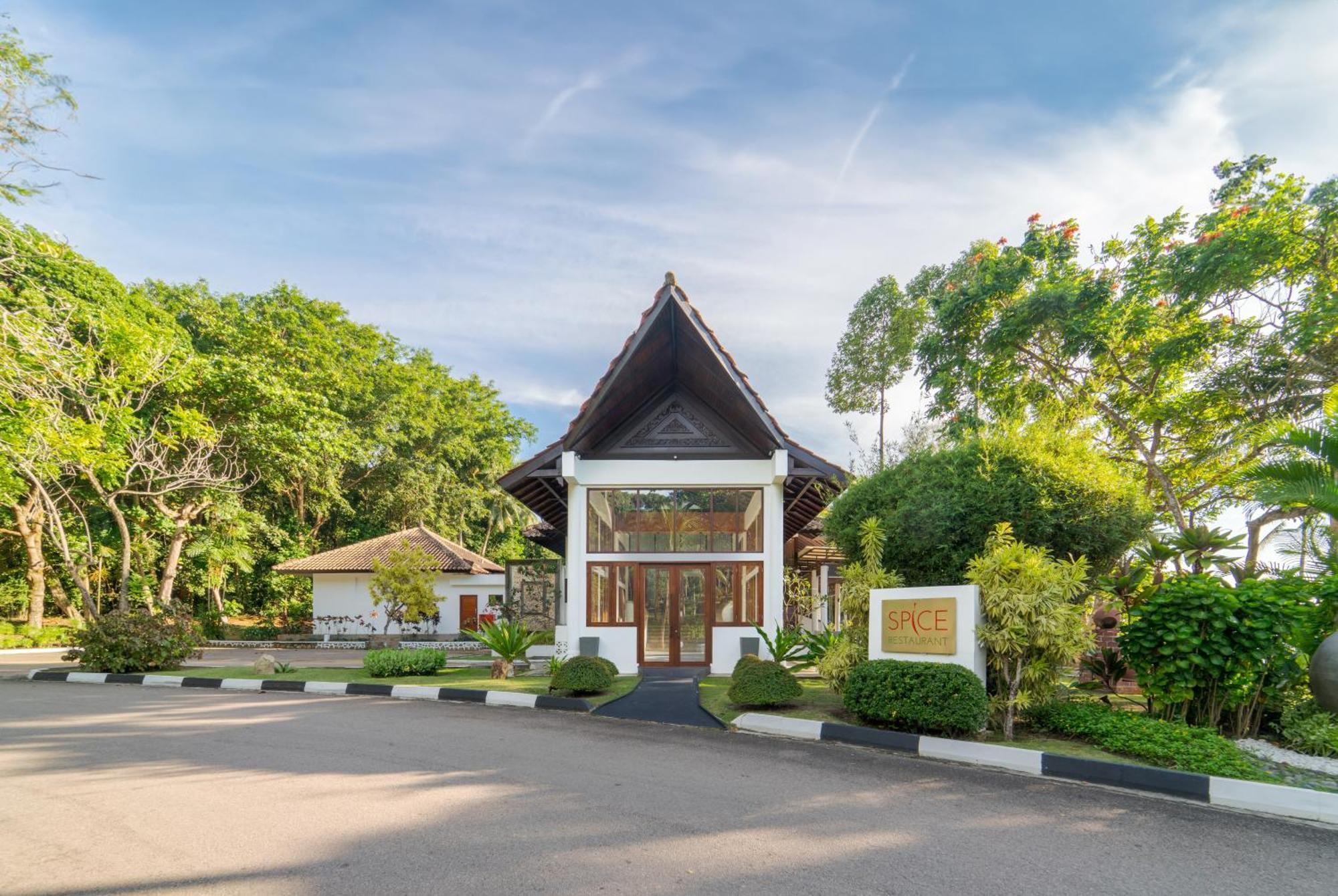Indra Maya Pool Villas Lagoi Exterior photo